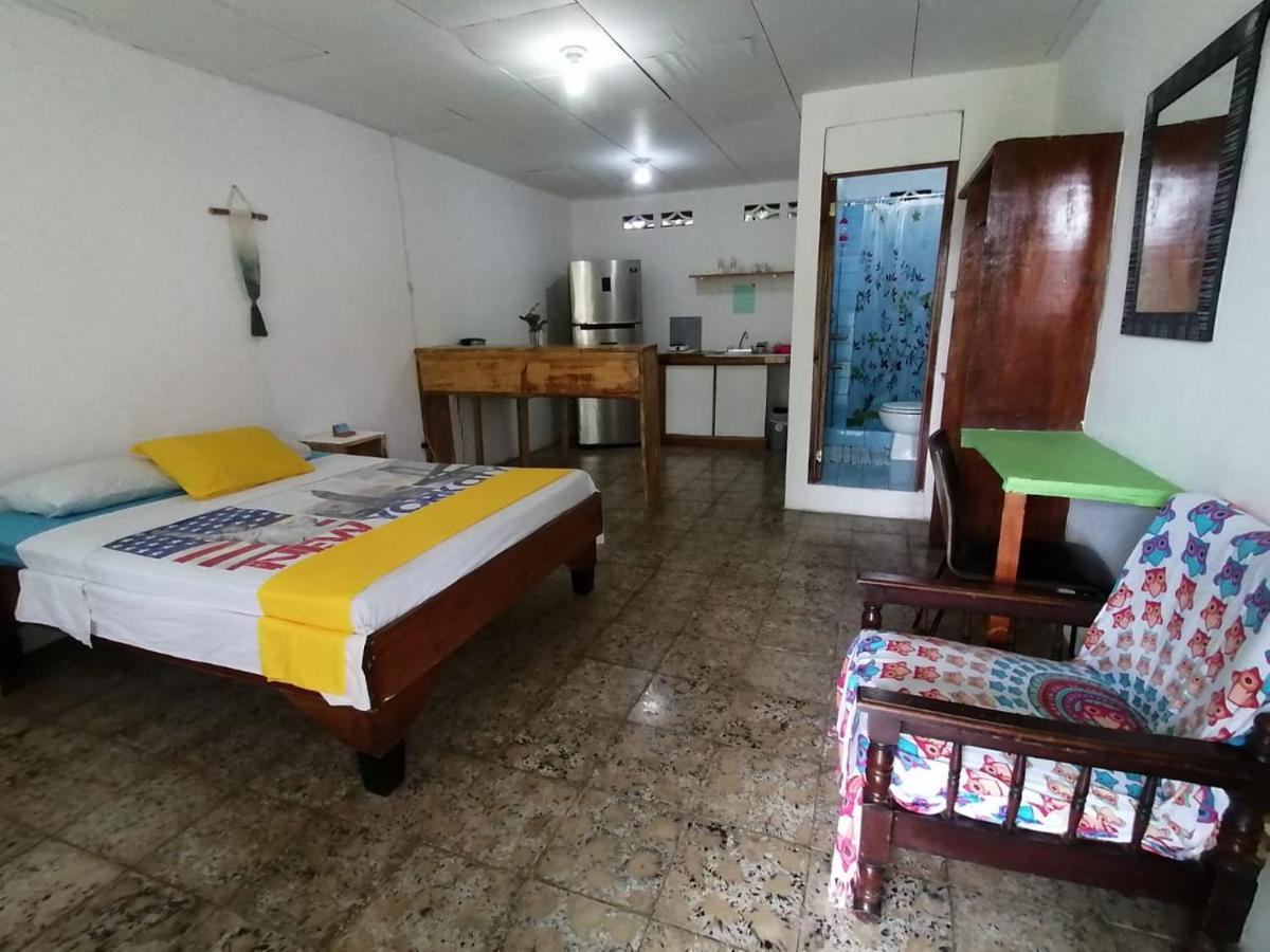 Magic Flower Rooms Cahuita Eksteriør billede